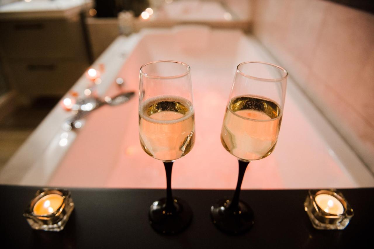 La Suite Romantique Avec Jacuzzi Au Coeur De Perpignan Zewnętrze zdjęcie