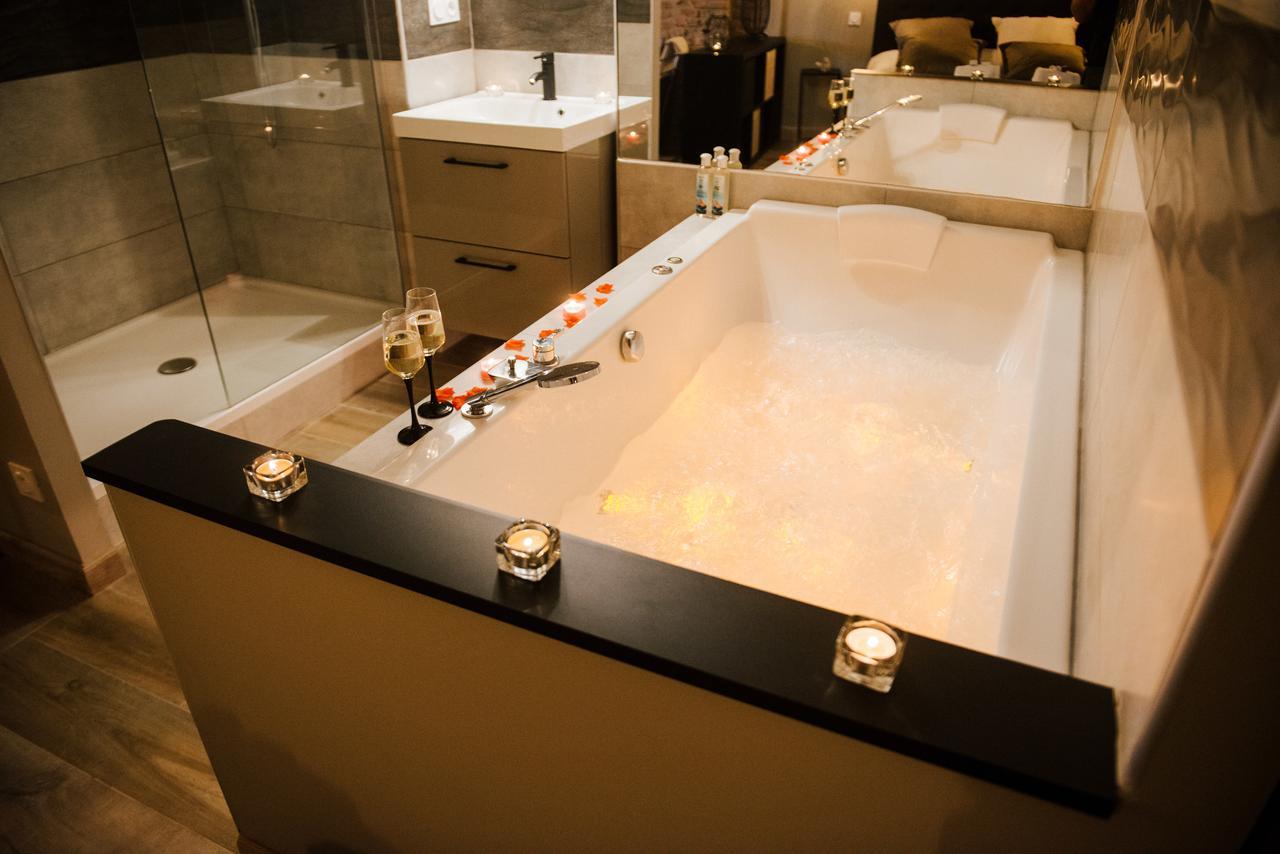 La Suite Romantique Avec Jacuzzi Au Coeur De Perpignan Zewnętrze zdjęcie
